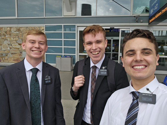 The final goodbye at the airport